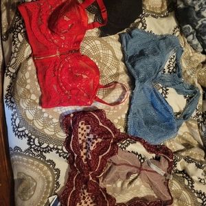 Lot of 4 bras
